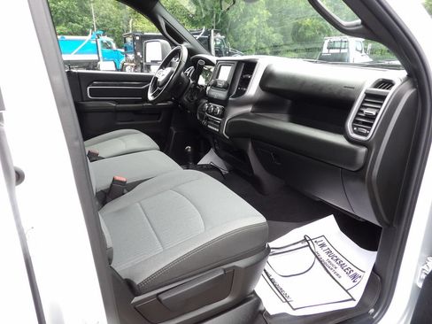 Used 2024 RAM 3500 SLT w/ Quick Order Package 2YG SLT AWD/4WD image 39
