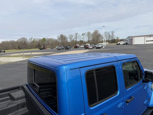 New 2026 Jeep Gladiator Sport AWD/4WD image 7