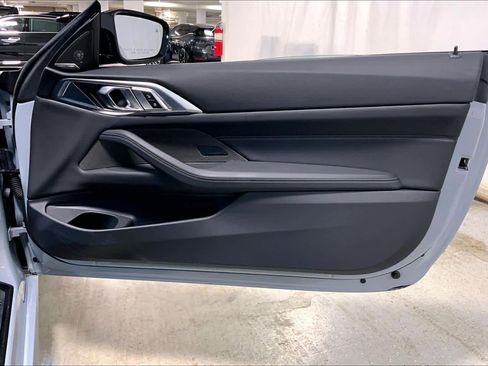 Used 2025 BMW 440i xDrive Coupe w/ Premium Package image 23
