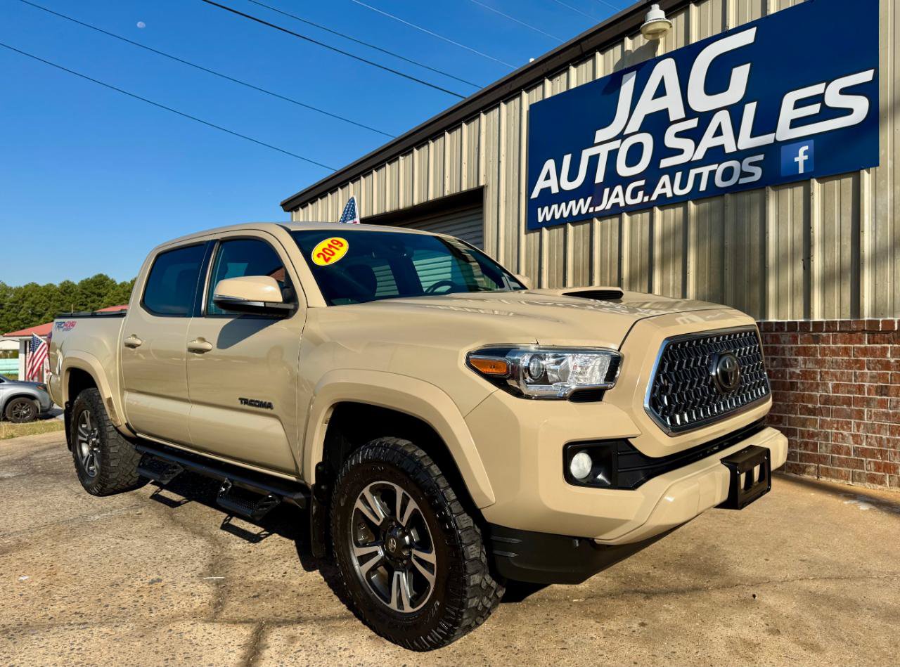 Used 2019 Toyota Tacoma TRD Sport AWD/4WD image 2
