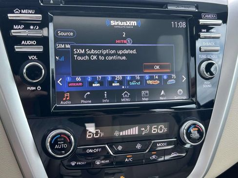 Used 2016 Nissan Murano Platinum w/ Platinum Technology Package FWD image 21