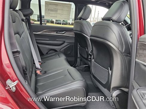 New 2025 Jeep Grand Cherokee Limited w/ Trailer Tow Package image 16