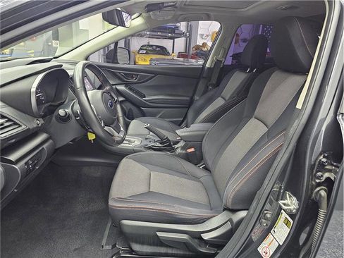 Used 2019 Subaru Crosstrek 2.0i Premium image 9