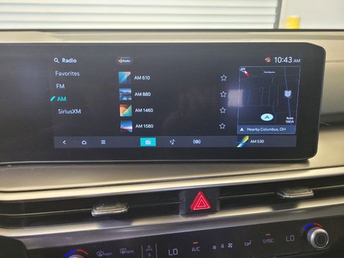 Used 2024 Kia Sorento S w/ Panoramic Sunroof Package FWD image 25