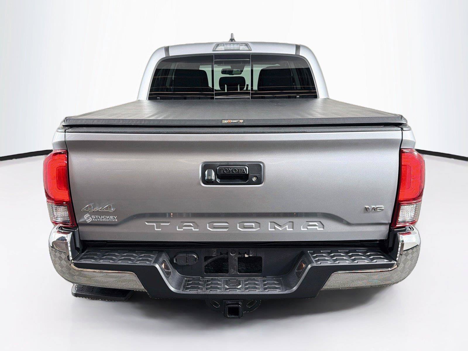Used 2023 Toyota Tacoma SR5 AWD/4WD image 10