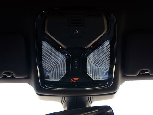 Used 2022 BMW 530i xDrive 530i xDrive w/ Premium Package image 46