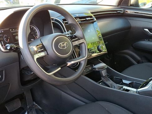 Certified 2023 Hyundai Tucson SEL AWD/4WD image 16