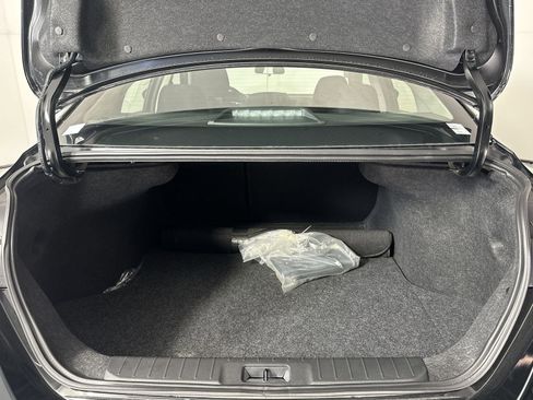 Certified 2025 Nissan Sentra SV FWD image 25