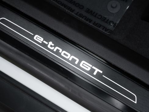 Used 2023 Audi e-tron GT Prestige w/ Prestige Package image 25