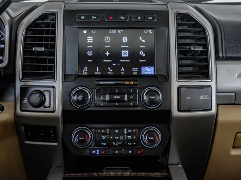 Used 2019 Ford F250 Lariat w/ Lariat Ultimate Package AWD/4WD image 25