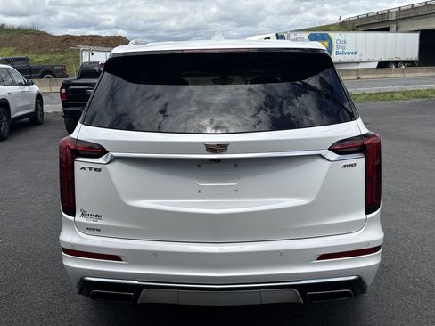 Used 2022 Cadillac XT6 Premium Luxury w/ Platinum Package AWD/4WD image 4