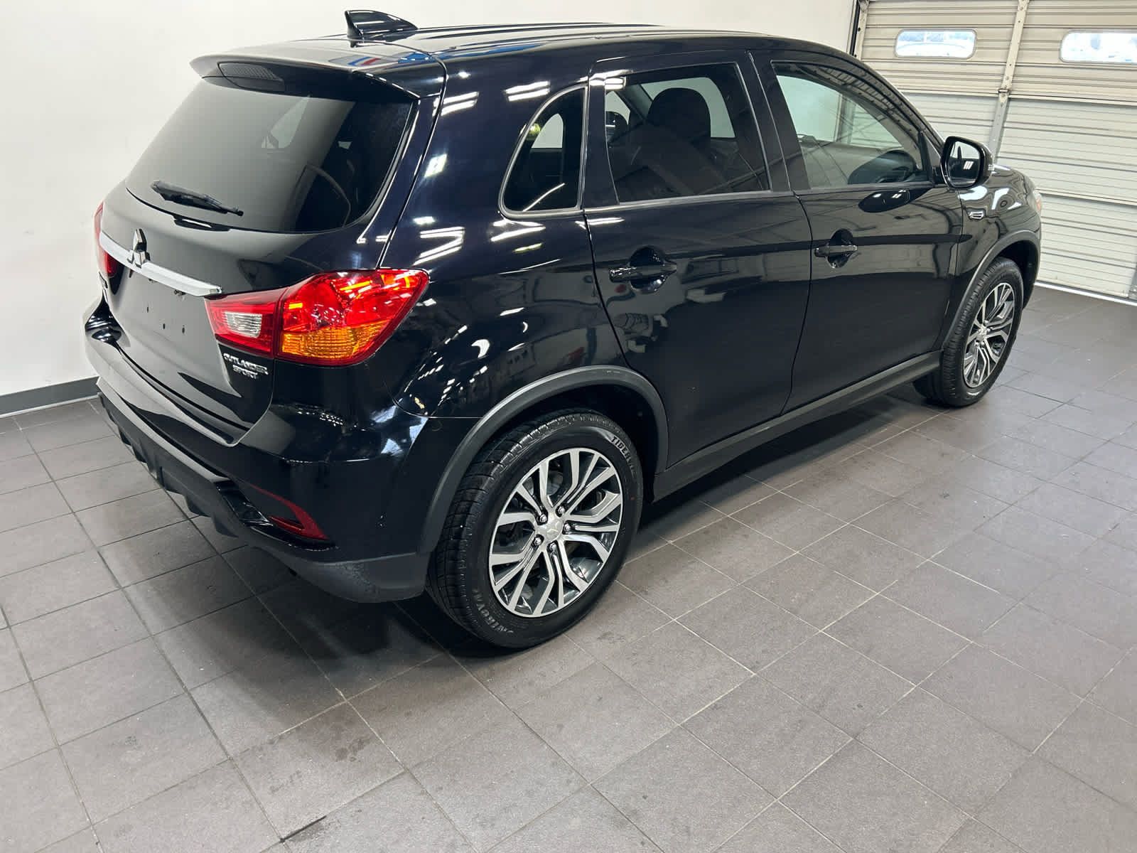 Used 2018 Mitsubishi Outlander Sport ES FWD image 3