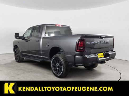 Used 2025 RAM 2500 Big Horn AWD/4WD image 3