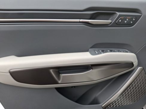 New 2026 Kia EV9 Wind image 5