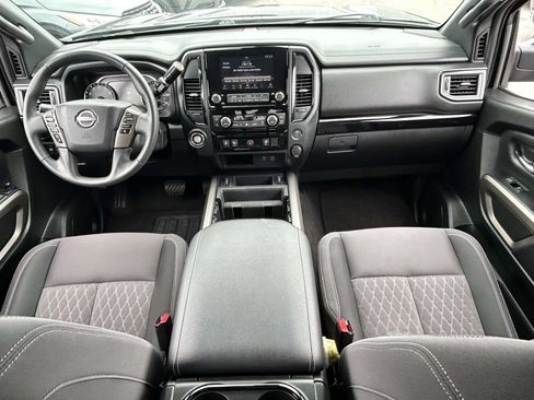 Used 2024 Nissan Titan SV w/ SV Bronze Edition Package RWD image 9