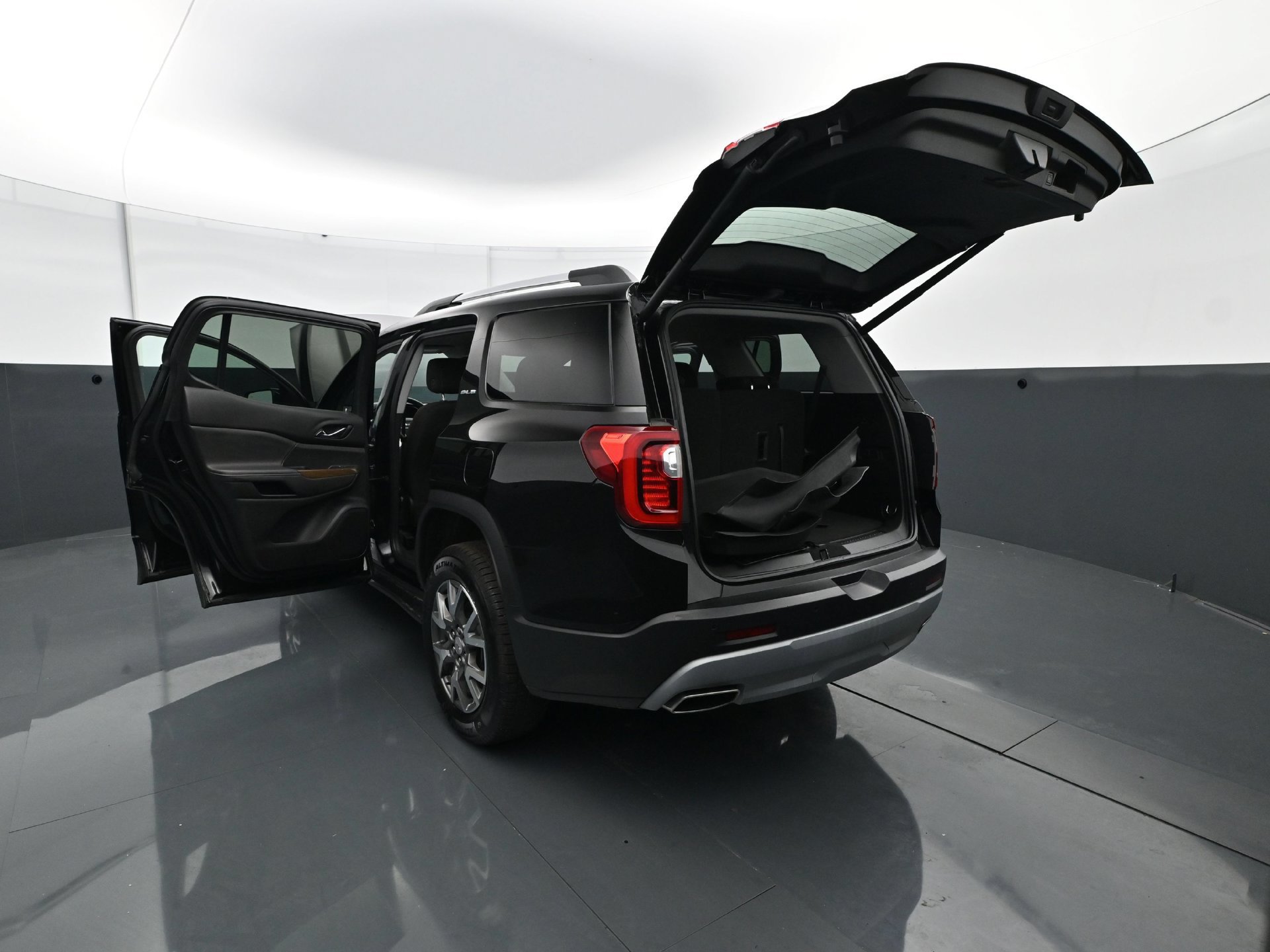 Used 2023 GMC Acadia SLE w/ Driver Convenience Package AWD/4WD image 30