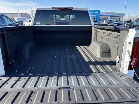 New 2024 GMC Sierra 1500 AT4X w/ AT4X AEV Edition image 21