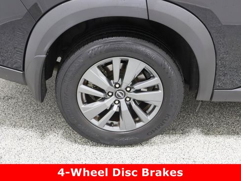 Used 2023 Nissan Pathfinder S image 6