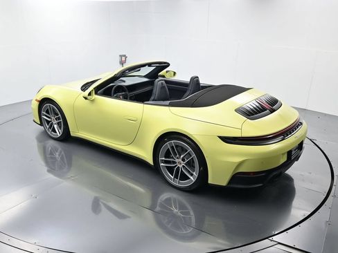 Certified 2025 Porsche 911 Carrera RWD image 42