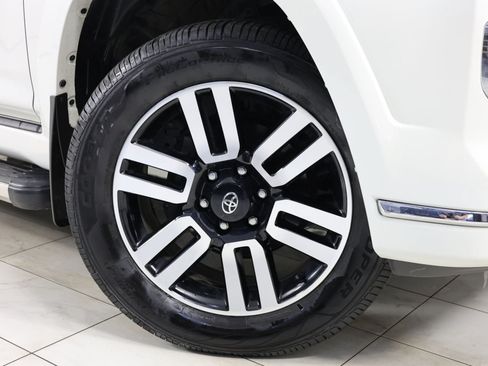 Used 2022 Toyota 4Runner Limited AWD/4WD image 15