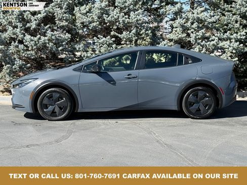 Used 2025 Toyota Prius LE image 4