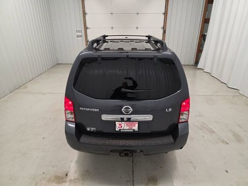 Used 2012 Nissan Pathfinder LE AWD/4WD image 5