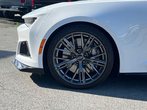 Certified 2023 Chevrolet Camaro ZL1 RWD image 11