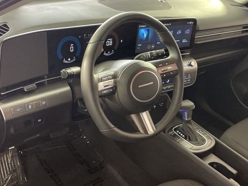 Used 2024 Hyundai Kona SEL FWD image 11
