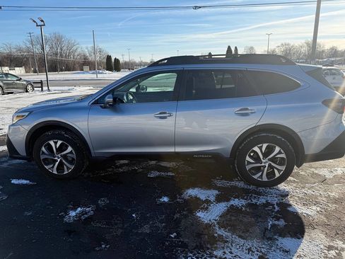 Used 2021 Subaru Outback Limited w/ Popular Package #2 image 3