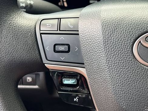 Used 2025 Toyota Camry LE FWD image 30
