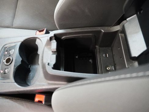 Used 2014 Ford Focus SE w/ SE Winter Package FWD image 25