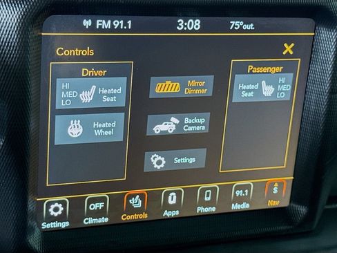 Used 2018 Jeep Wrangler Unlimited Sahara w/ Dual Top Group AWD/4WD image 11