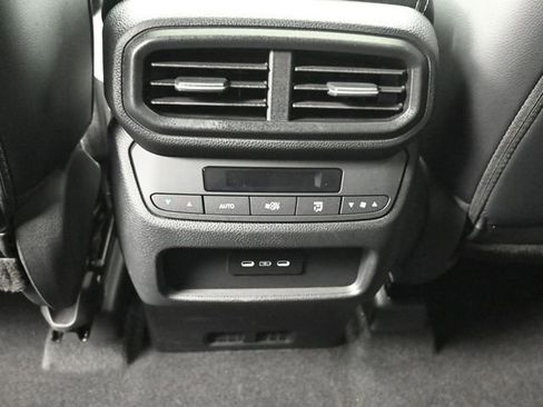 Certified 2025 Honda Pilot Touring image 27