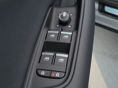 New 2026 Audi Q8 Premium AWD/4WD image 21