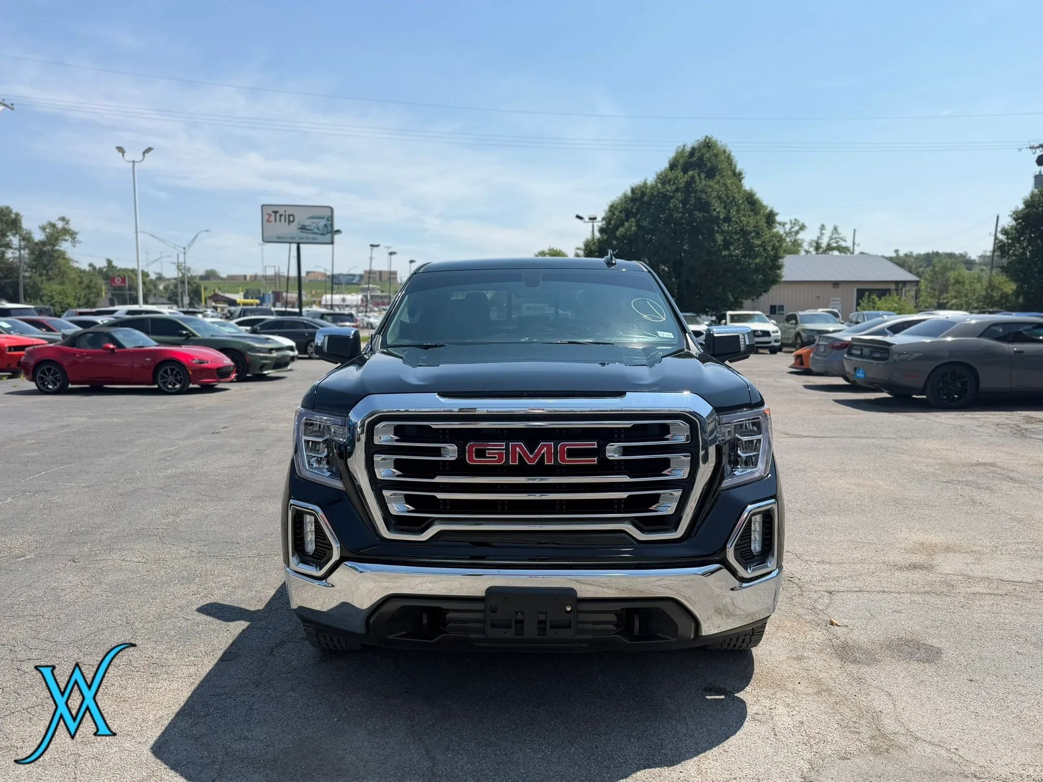Used 2020 GMC Sierra 1500 SLT AWD/4WD image 2