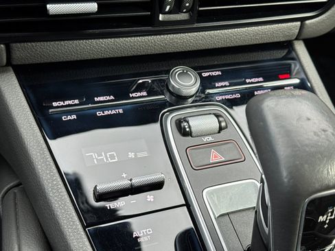 Certified 2019 Porsche Cayenne image 25