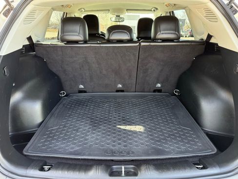 Used 2019 Jeep Compass Latitude image 13