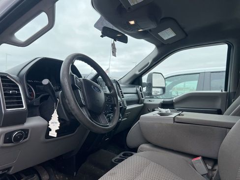 Used 2017 Ford F250 XLT image 8