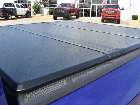 Used 2025 Toyota Tacoma SR5 RWD image 11