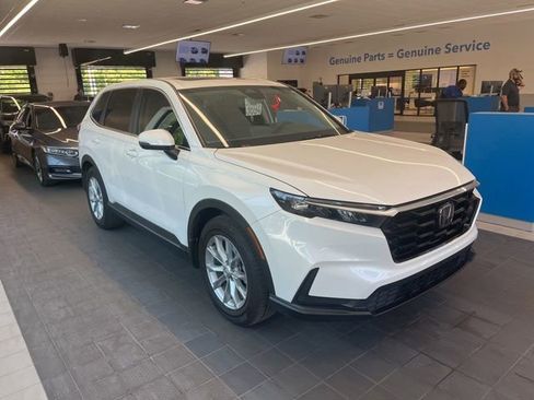 Used 2025 Honda CR-V EX image 3