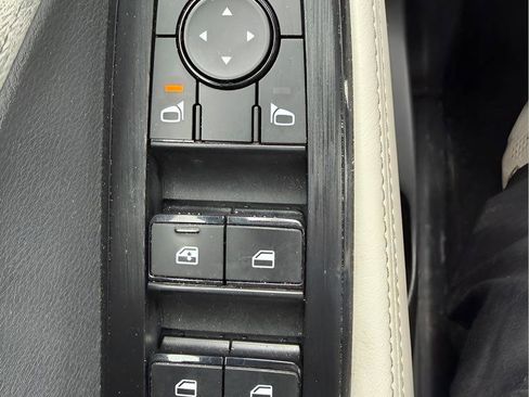 Certified 2022 Nissan Rogue SV image 16