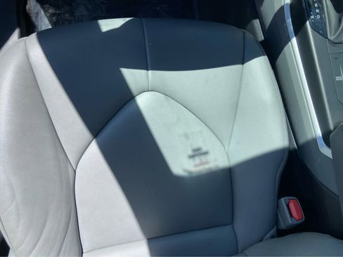 Used 2023 Toyota Highlander XLE FWD image 38