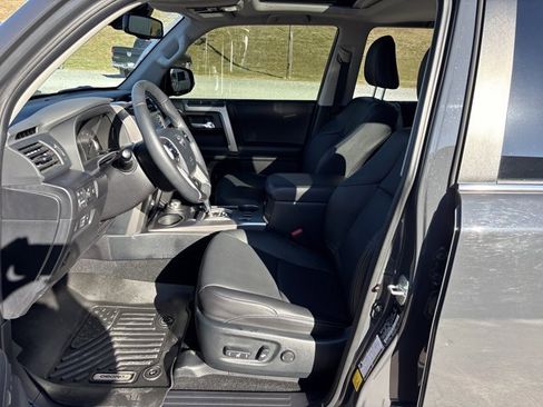 Used 2024 Toyota 4Runner Limited image 15