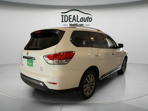 Used 2014 Nissan Pathfinder SL AWD/4WD image 4