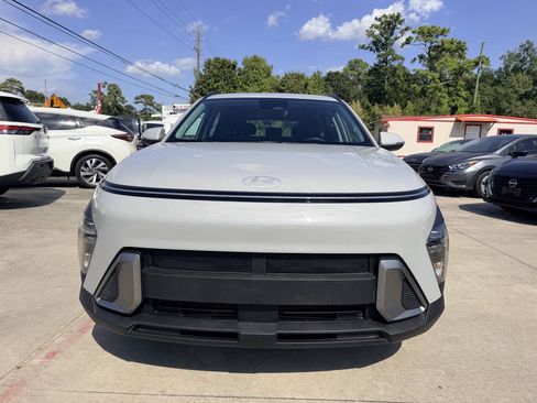 Used 2025 Hyundai Kona SEL FWD image 12