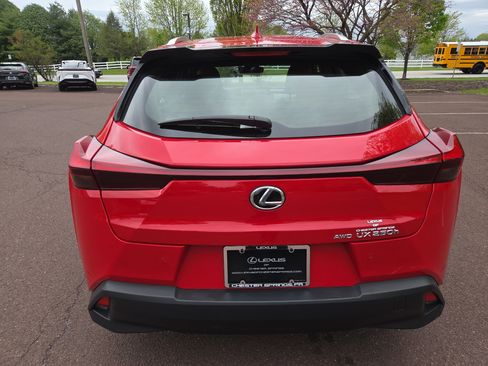 Used 2024 Lexus UX 250h AWD w/ Premium Package image 4
