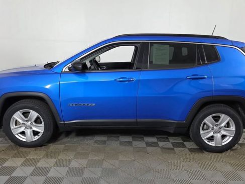 Used 2022 Jeep Compass Latitude FWD image 5