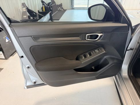 Used 2025 Honda Civic Sport image 8