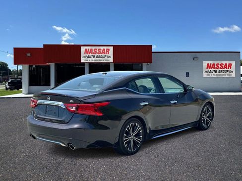 Used 2017 Nissan Maxima 3.5 SL w/ Interior Lighting Package image 4
