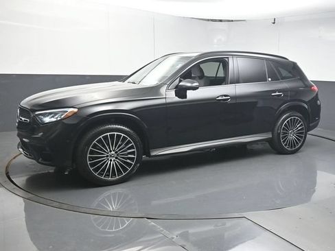 Used 2026 Mercedes-Benz GLC 300 image 4